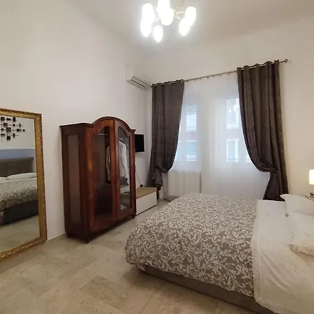 Liberty House Bari