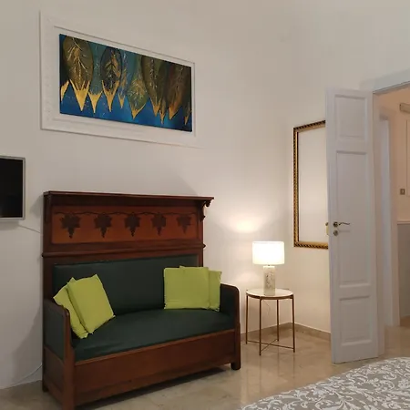 Liberty House Apartment *